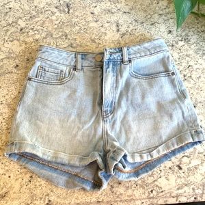 Kendall & Kylie Denim shorts, size 25